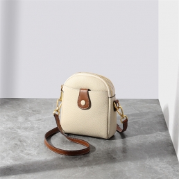 Small shoulder bag with delicate color matching